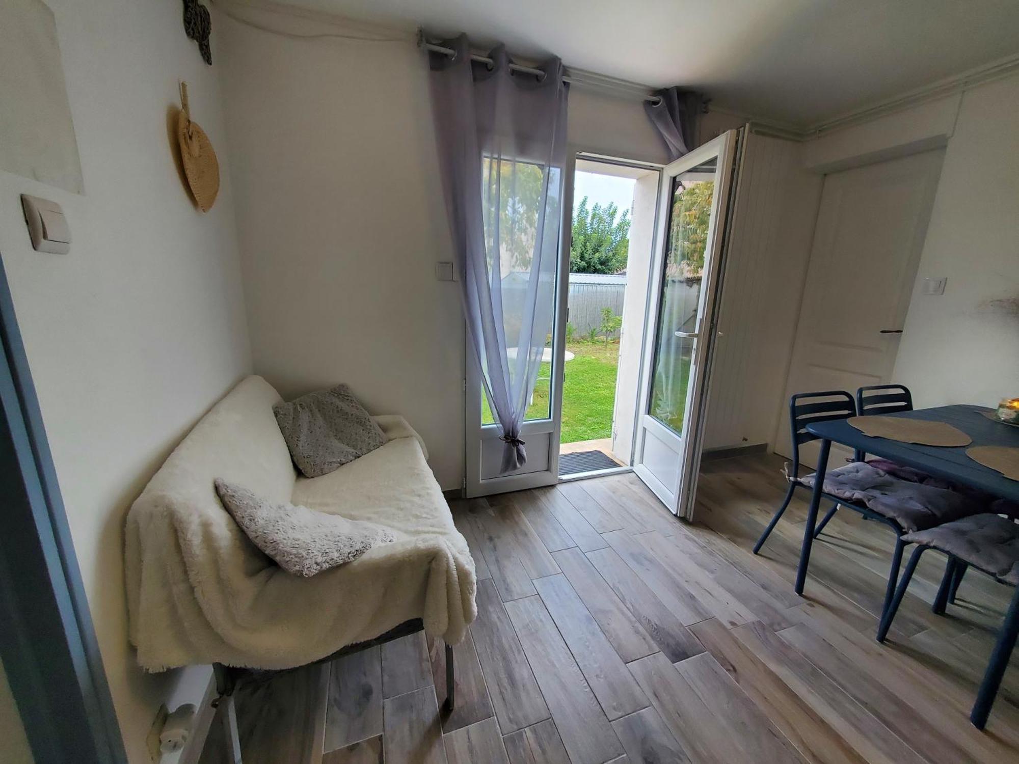 Appart 28M2 Avec Jardin Et Parking Prives, Chambre Separee Milhaud Екстер'єр фото
